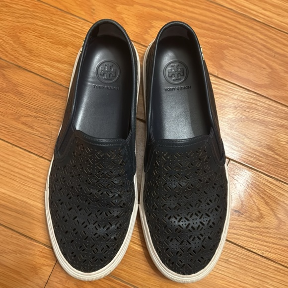 Tory Burch / Perforated Sneakers - Picture 6 of 8
